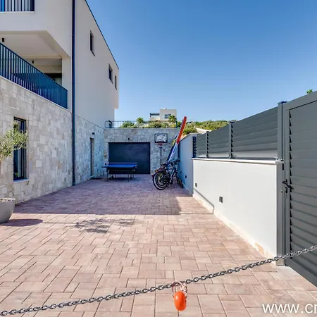 别墅 Mathilda 布罗达里卡