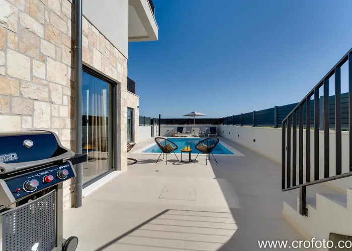 Mathilda Brodarica (Sibenik-Knin)