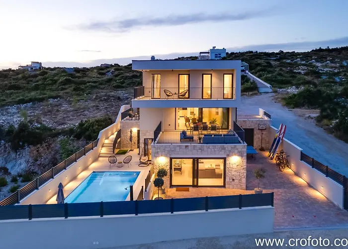 Mathilda * Brodarica (Sibenik-Knin)